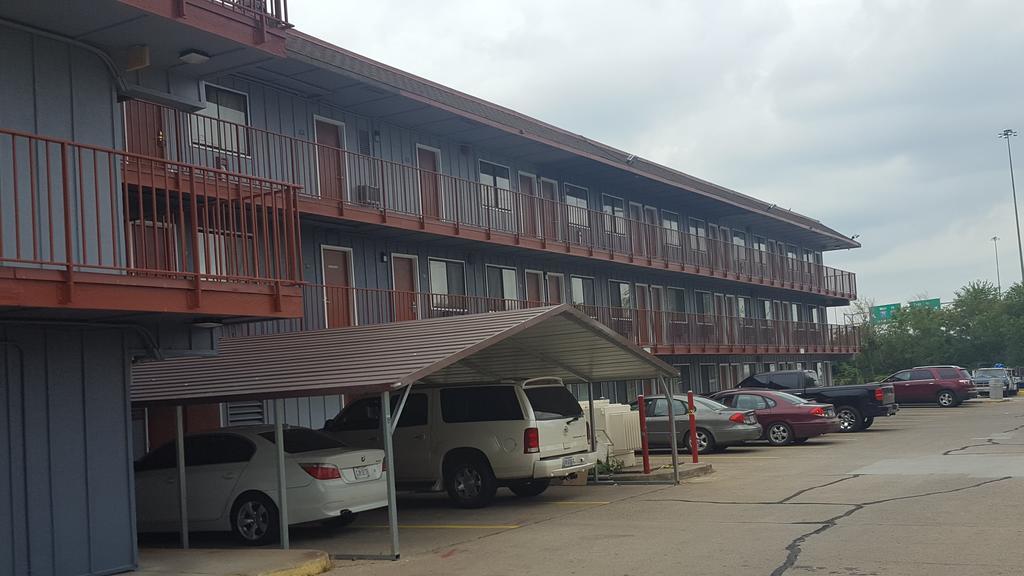 Travel Inn Sharonville Exterior photo
